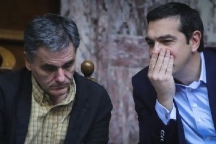 ΣΥΡΙΖΑ: Διαφωνούν για τον όρο απατεώνας, συμφωνούν στη δεξιά πολιτική, του Γιάννη Νικολακόπουλου