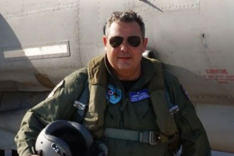 Πρόταση να αγοράσει τα παλιά Μιράζ 2000 κατέθεσε ο Πάνος Καμμένος, ανοίγει άμεσα αντιπροσωπεία