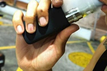 Τα χημικά των ηλεκτρονικών τσιγάρων αναμιγνύονται σχηματίζοντας νέες τοξικές ουσίες
