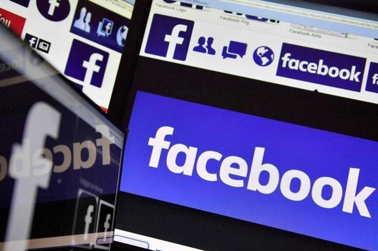 Οι επαφές του Facebook με προπαγανδιστές πραξικοπηματιών
