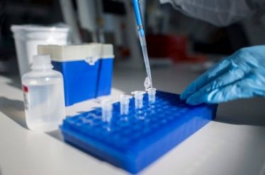 Οι γενετικές αλλαγές στον ιό SARS-CoV-2 και οι επιπτώσεις στη…