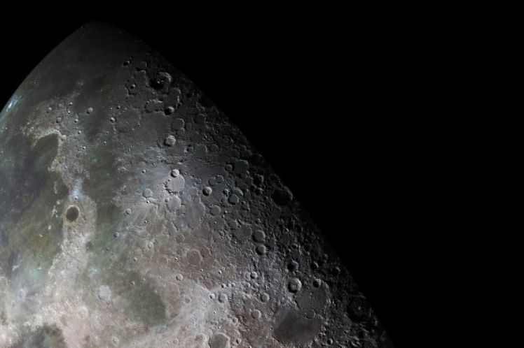 NASA: Ανιχνεύθηκε στη Σελήνη χωρίς αμφιβολία νερό παγιδευμένο