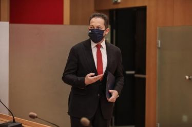 Πέτσας: Μέχρι το τέλος του πρώτου εξαμήνου του 2021 θα…