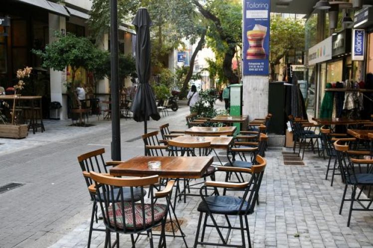 Καταρρέουν εστίαση-ξενοδοχεία: Έχασαν τζίρο 3,2 δισ. ευρώ το γ’ τρίμηνο