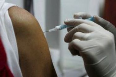 Το εμβόλιο ιλαράς-ερυθράς-παρωτίτιδας (MMR) μειώνει την πιθανότητα να αρρωστήσει κάποιος…