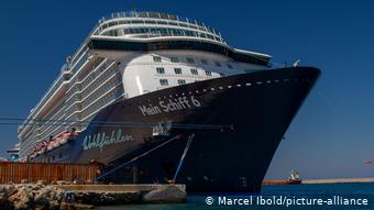Το Mein Schiff 6 ταξίδεψε εν μέσω πανδημίας και στα ελληνικά νησιά