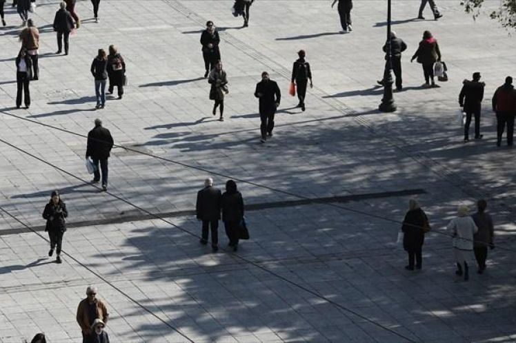 ΟΑΕΔ: Ραγδαία αύξηση των ανέργων μέσα σε ένα μήνα – Μεγαλύτερο ποσοστό γυναικών στην λίστα