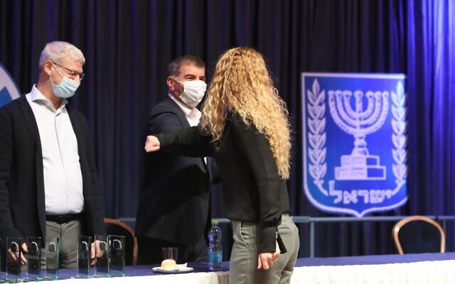 The Foreign Ministry honors Israeli diplomats who secretly served in Arab Gulf states, December 2020 (courtesy MFA)