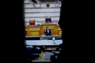 Μικρομεσαίες επιχειρήσεις και κόκκινα δάνεια: Οι αντιφάσεις του κ.Τσίπρα