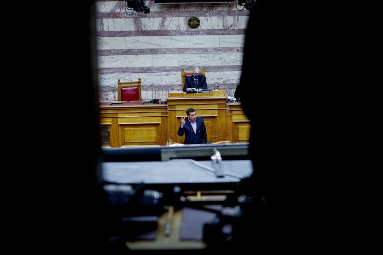 Μικρομεσαίες επιχειρήσεις και κόκκινα δάνεια: Οι αντιφάσεις του κ.Τσίπρα