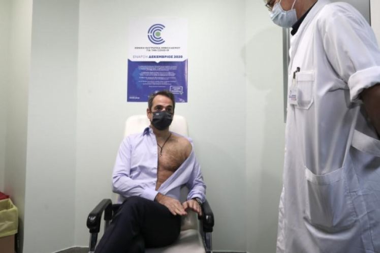 «Βυζάκια έξω λοιπόν»