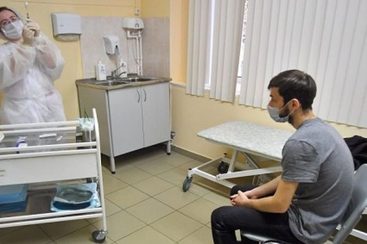 Reuters: Φαρμακευτικές αυξάνουν από σήμερα τις τιμές σε 300 φάρμακα κι εμβόλια