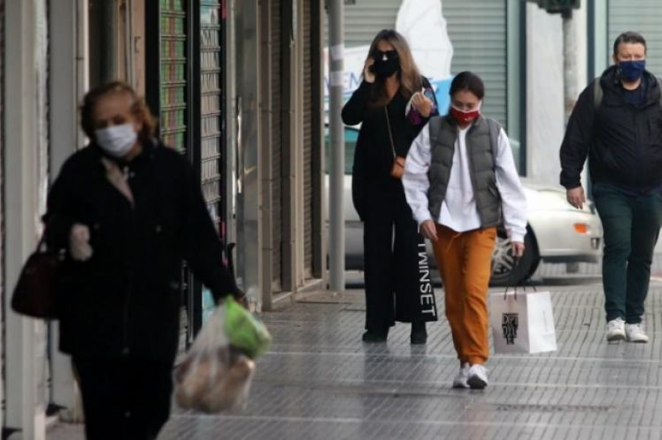 Πάνω από 500 τα νέα κρούσματα, οριακή μείωση σε διασωληνώσεις
