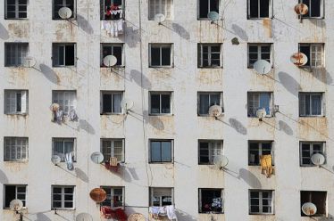 «Κιθαρίστας» ή «Ντράμερ»; Μπα…. Μάλλον «Πιανίστας του ροκ εν ρολ»