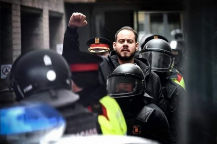 Αλληλεγγύη στον ισπανό ράπερ Χασέλ, της Αγγελικής Βατικιώτη
