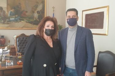 ΣΥΝΑΝΤΗΣΗ ΔΗΜΑΡΧΟΥ ΑΓΡΙΝΙΟΥ ΜΕ ΤΗΝ κ.ΑΡΤΙΚΟΥ – ΓΟΥΡΓΟΛΙΤΣΑ