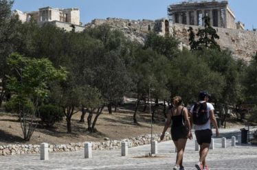 «Βουτιά» 76,5% στις ταξιδιωτικές εισπράξεις το 2020 – Ήρθαν μόλις…