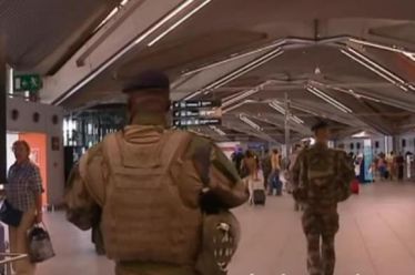 Γαλλία: Στρατιωτικοποιημένη «καθολική ασφάλεια» – Η επόμενη μέρα είναι ήδη…