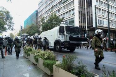 Αστυνομοκρατία-βία-καταστολή: Το σχέδιο Μητσοτάκη να ακυρωθεί το δρόμο