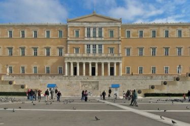Το θανατηφόρο τροχαίο έξω από τη Βουλή, η Ντόρα Μπακογιάννη…