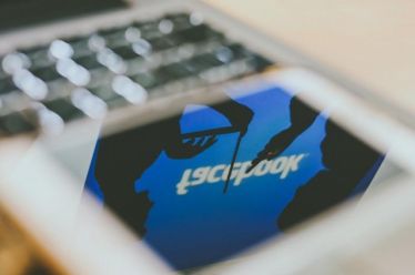 Ψηφιακός γύψος από το Facebook