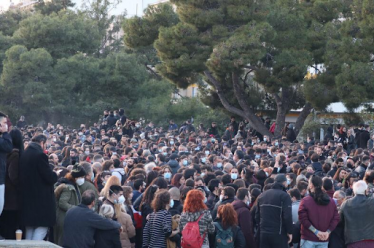 “Εχθρός λαός”