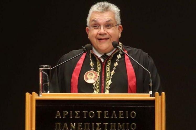 O «πρύτανης», που είναι ακόμη πρύτανης