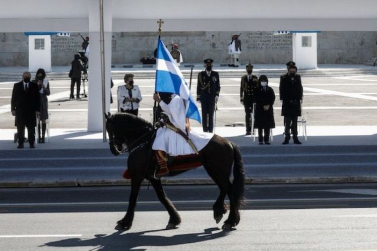 200 χρόνια της Εθνεγερσίας… 200 εικόνες της σύγχρονης Ελλάδας, του Βασίλη Τουμπέλη