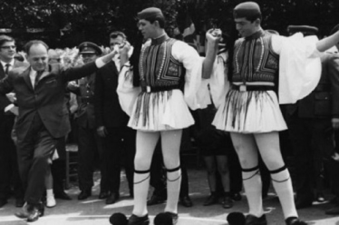 21η Απριλίου: Χούντα καθαρμάτων, ηλιθίων και λαμογιών