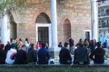Αναθυμιάσεις ενός άταφου σαπισμένου πτώματος (Για τα υπαίθρια πάρτυ και…