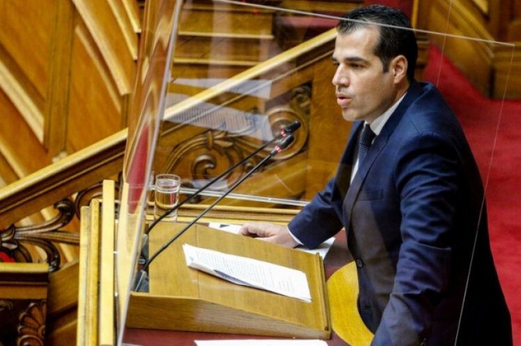Δεξιές στρακαστρούκες για τον εμφύλιο