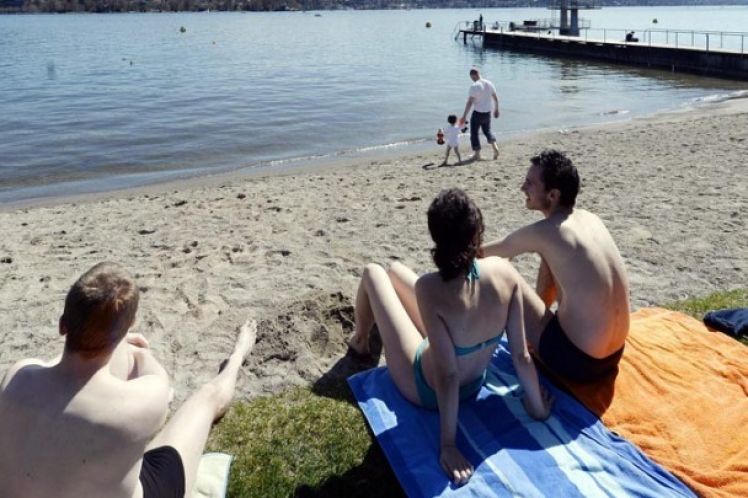 Έρευνα: Οι ηλιόλουστες περιοχές έχουν λιγότερους θανάτους από Covid-19