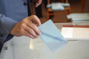 Ενωτική ριζοσπαστική απάντηση στον εκλογικό νόμο Βορίδη