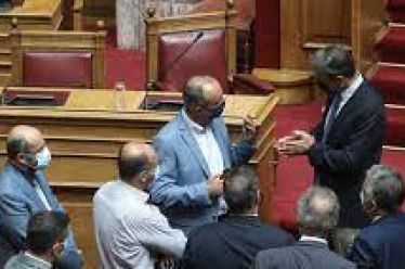 Άνοιξαν τα πάντα, άρχισαν οι μουρμούρες