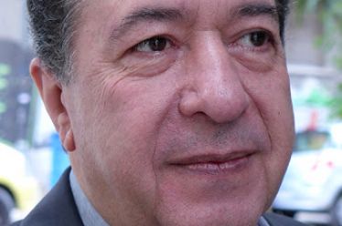 Μιλώ για μια χώρα φανταστική//του Ηρακλή Λογοθέτη