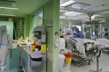 Αυξημένος ο κίνδυνος σοβαρής Covid-19 και θανάτου για τους ανθρώπους…