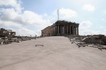 Η αισθητική της ελληνικής αστικής τάξης, με αφορμή την Ακρόπολη,…