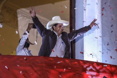 Περού: Δυνατότητες και κίνδυνοι που ανοίγονται με τη νίκη Καστίγιο