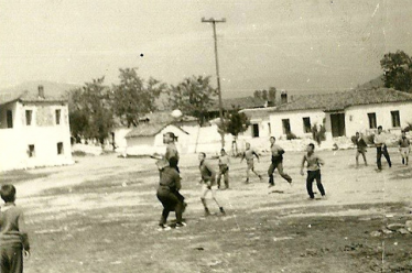 Από το ποδόσφαιρο της αλάνας στο ποδόσφαιρο-μπίζνα