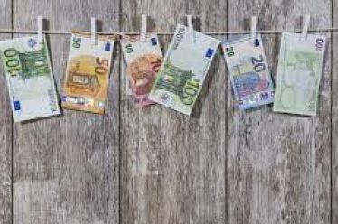 Η συζήτηση για το ξέπλυμα βρώμικου χρήματος γίνεται σε έναν…