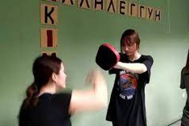 Ποιος θα μας προστατεύσει από τους «προστάτες»;