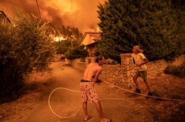 Ανίκανοι ή ανάλγητοι; του Βασίλη Λιόση