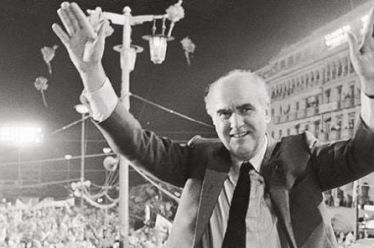 Η σοσιαλδημοκρατία είναι καπιταλισμός με ευγενικό προσωπείο