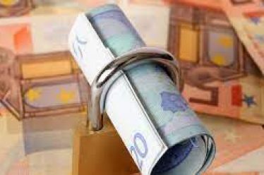 Ανάπτυξη της… πεντάρας (ή ο στραγγαλισμός των νοικοκυριών)