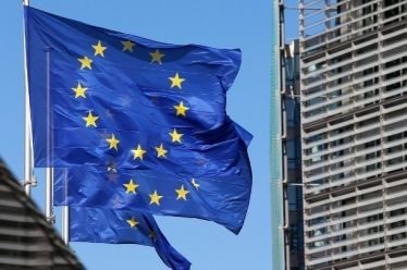 Κομισιόν: Στην τελική ευθεία για την έκδοση των πρώτων πράσινων…