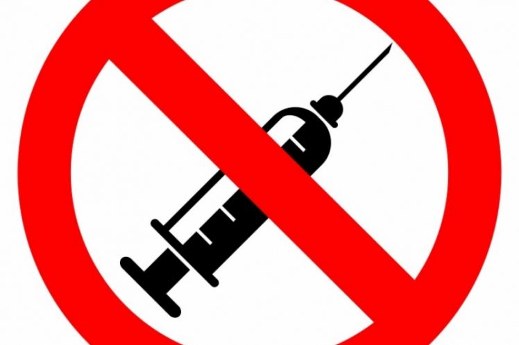 Ακροδεξιοί οι αντιεμβολιαστές στην Ελλάδα, δείχνουν τα social media