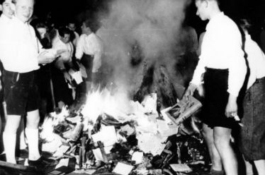 Ψυχρά φασιστικά ρεύματα, του Θανάση Σκαμνάκη