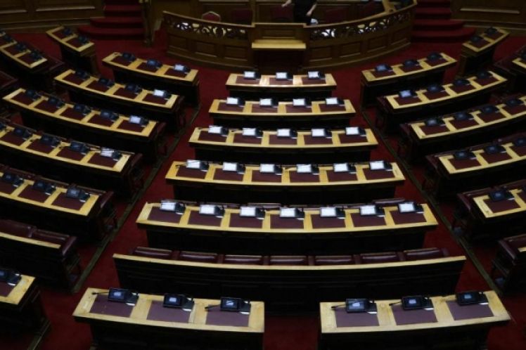 Ο βουλευτικός μισθός και οι «πληγές»