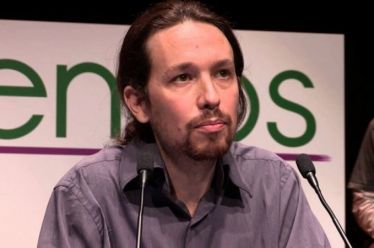 Ευρώπη: Γιατί η ακροδεξιά μοιάζει ασυγκράτητη ενώ η αριστερά πάει…