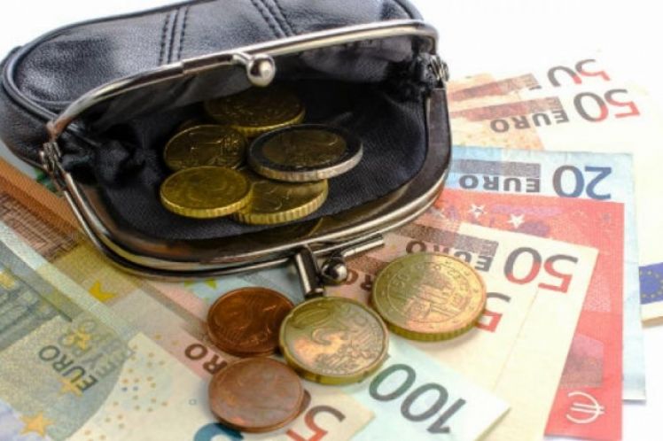 Ενας στους 6 με εισόδημα ως 1.000 €